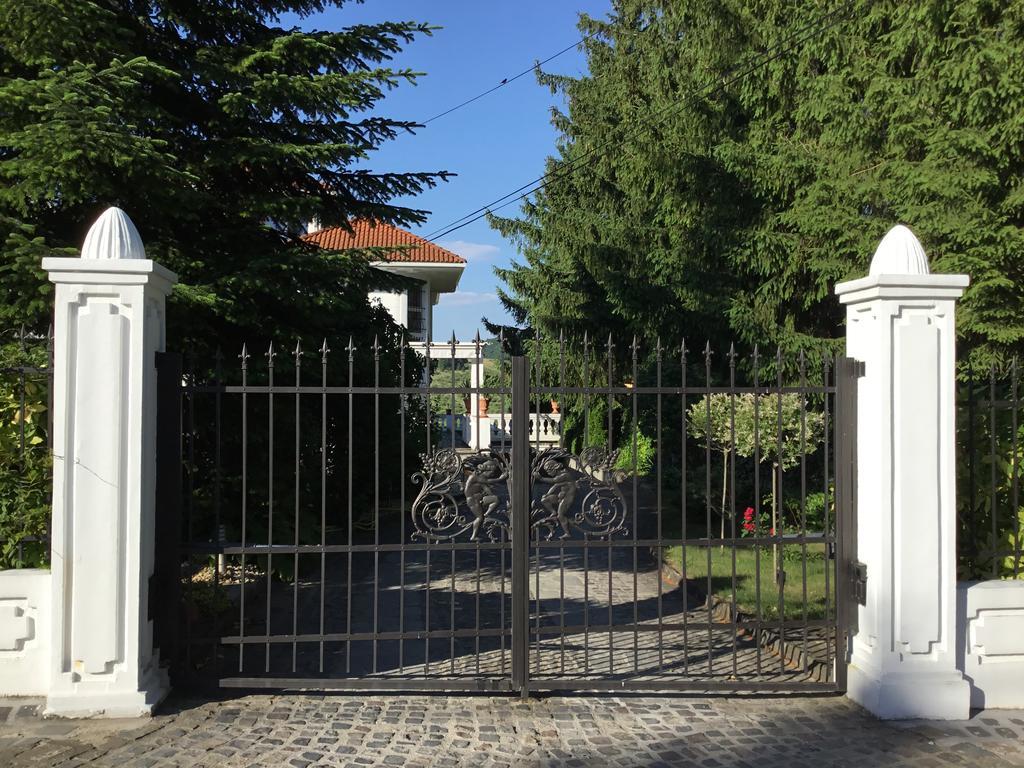 3 Bedroom Private Floor In Luxury Mansion Budapest Ngoại thất bức ảnh