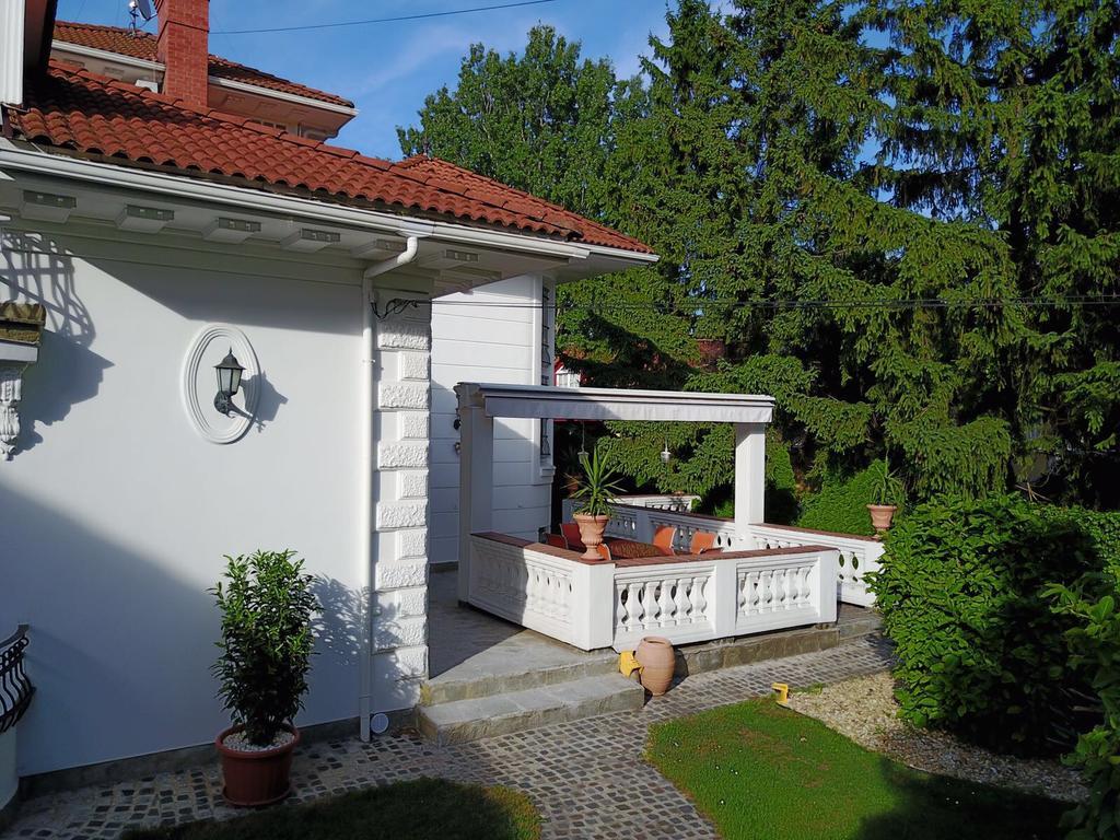 3 Bedroom Private Floor In Luxury Mansion Budapest Ngoại thất bức ảnh